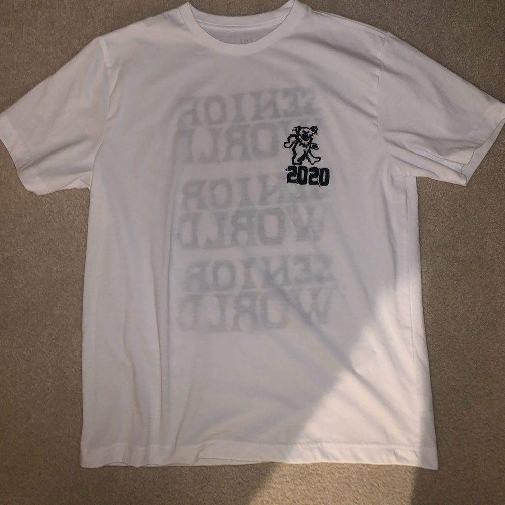 Senior world t-shirt